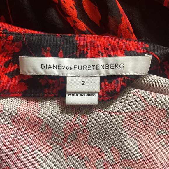 DIANE VON FURSTENBURG Irina silk wrap dress size 2 - Picture 4 of 16